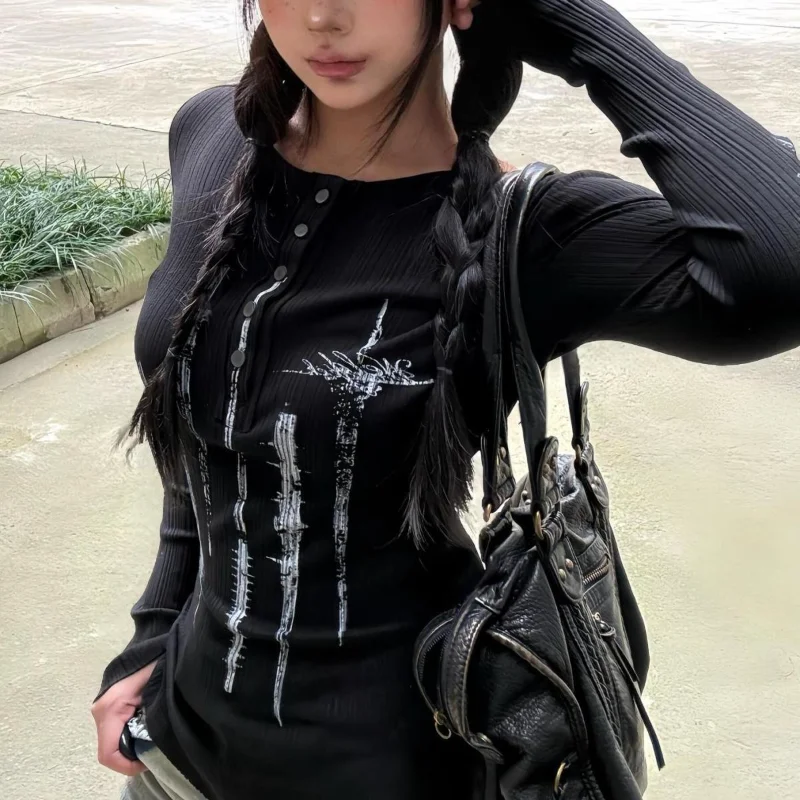 Printed Irregular Thread Slim Long-sleeved Metal Button Subculture Henley Bottoming T-shirt