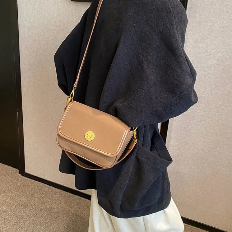 

Модная женская сумка из лесной кожи с лесным принтом и высококачественным просторным повседневным современным стилем ​