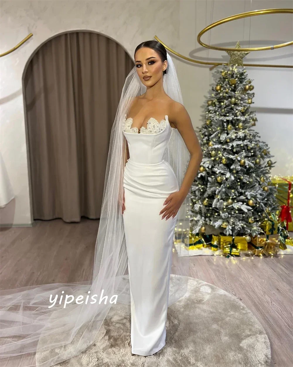 ที่กําหนดเองพรหมชุดผู้หญิงที่สง่างามที่ไม่มีสายหนังเปลือกชุดQ Uinceaneraประดับด้วยลูกปัดPaillette/เลื่อมชั้นยาวCharmeu