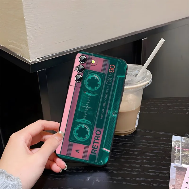 Vintage Cassette Tape Retro Style Phone Case For Samsung S23 S30 S22 S21 S20 S9 S10 S8 S7 S6 Pro Plus Edge Ultra Fe Coque