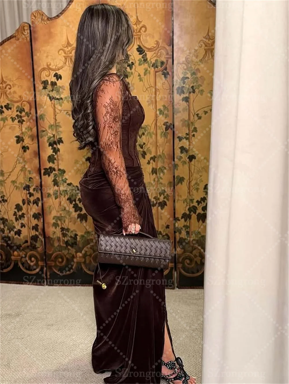 Abito da sposa arabo saudita in pizzo con spalle scoperte su misura Guaina Abito da sera con maniche lunghe a pieghe sexy senza schienale e pieghe Hü