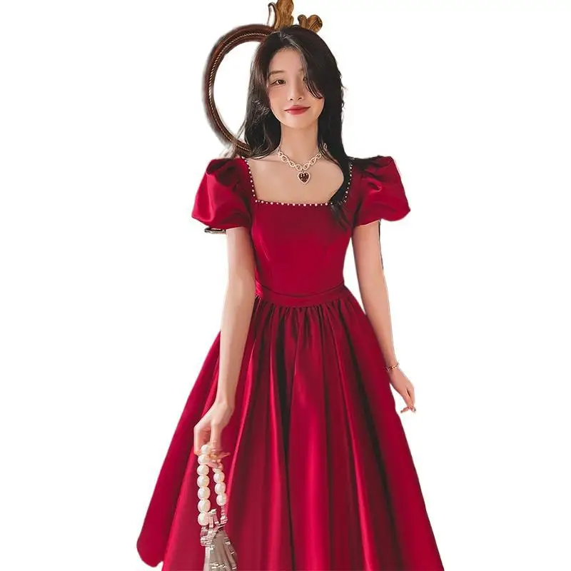 버건디 A라인 새틴 이브닝 드레스 섹시한 스퀘어 칼라 파티 드레스 우아한 반팔 웨딩 드레스 여성용 미디 드레스