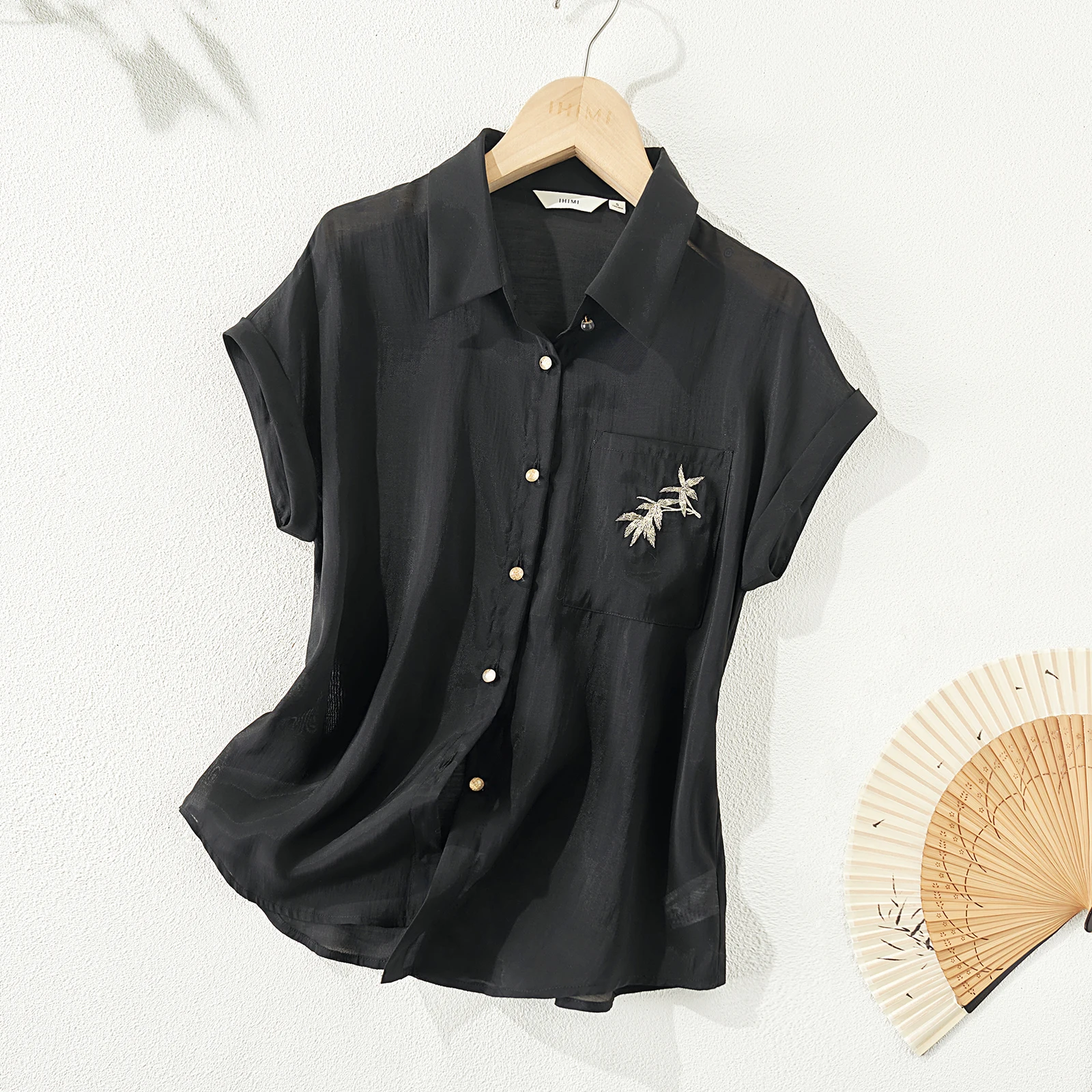 

Women's Summer Blouse Embroidered Design Loose Simple Shirt 2024 Summer Simple Lightweight Short Sleeve Shirt With Pockets