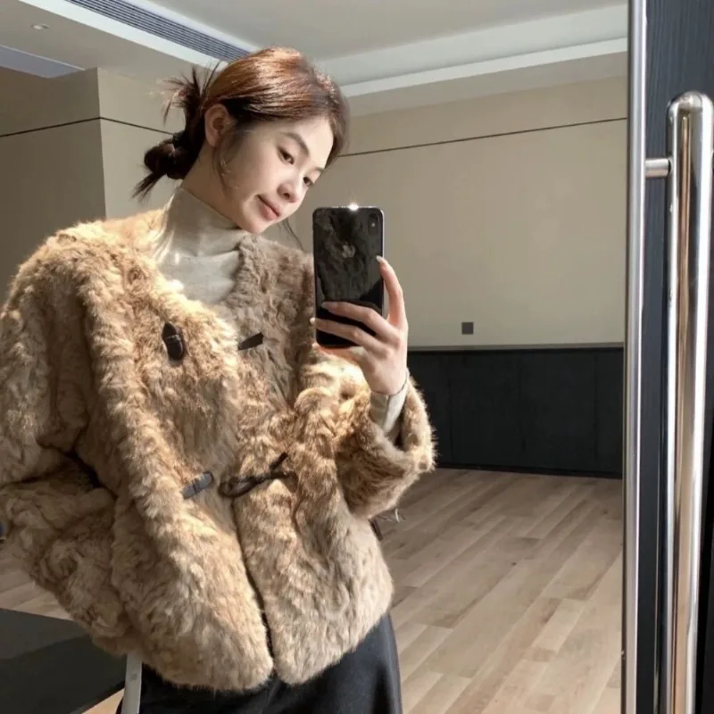 Fur Integrated Autumn Winter New Environmentally Friendly Fur Women's Winter 2026 Qianjin Style Round Neck High-end Top Fur Coat