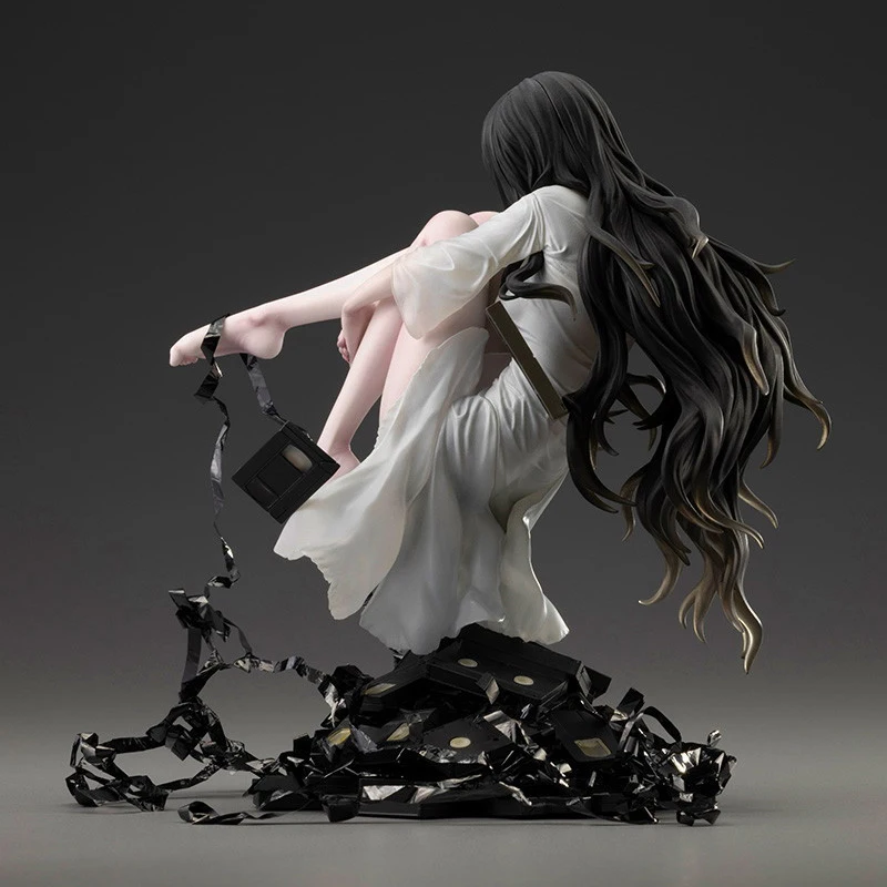 ของแท้ Yamamura Sadako Kotobukiya แหวนอะนิเมะรูป PVC 17 ซม.ตุ๊กตารุ่นสะสมรูปปั้นเครื่องประดับของขวัญ