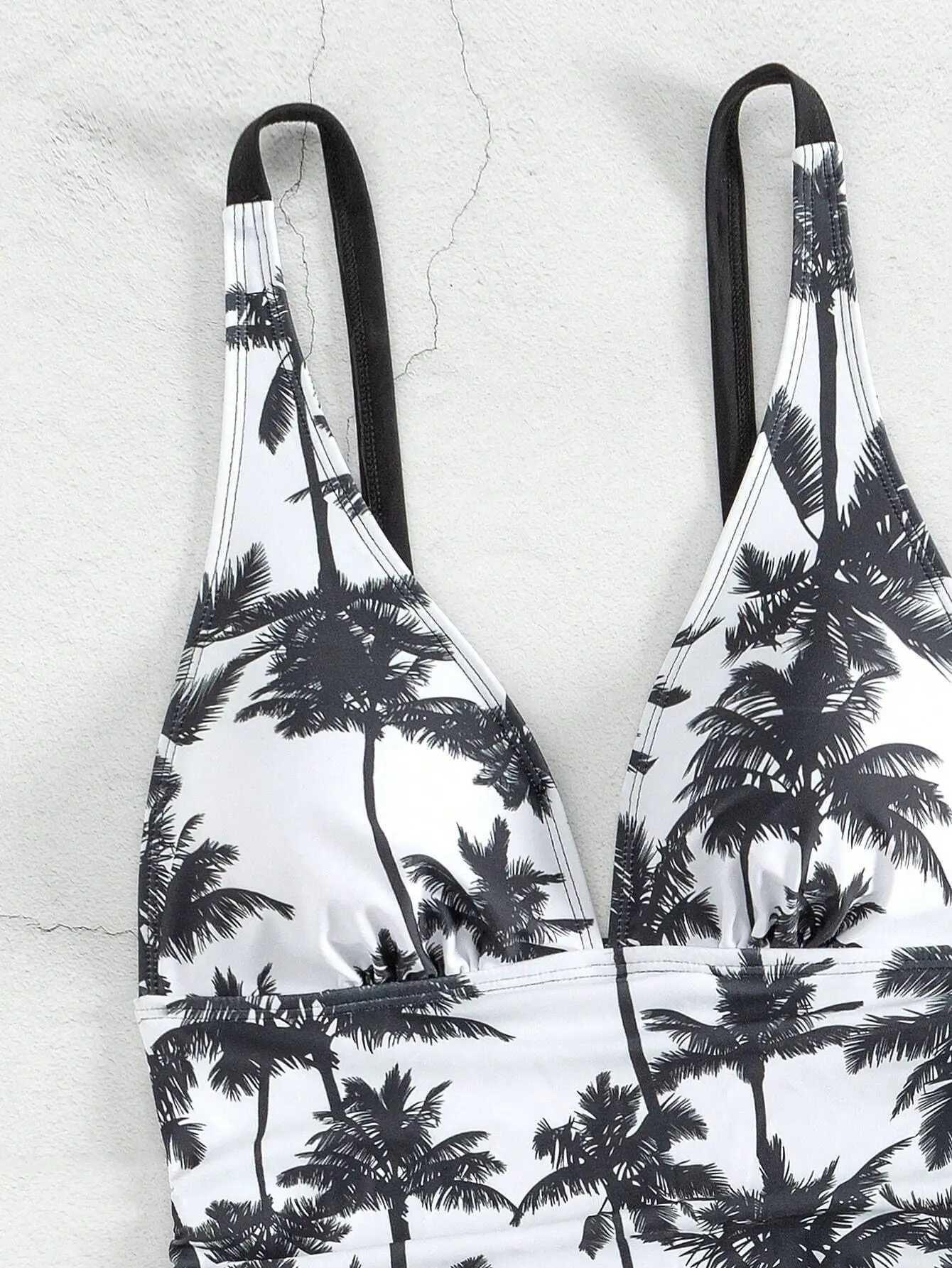 

Комплект из 2 предметов: купальник-танкини с принтом пальм и бикини с высокой талией для пляжного отдыха