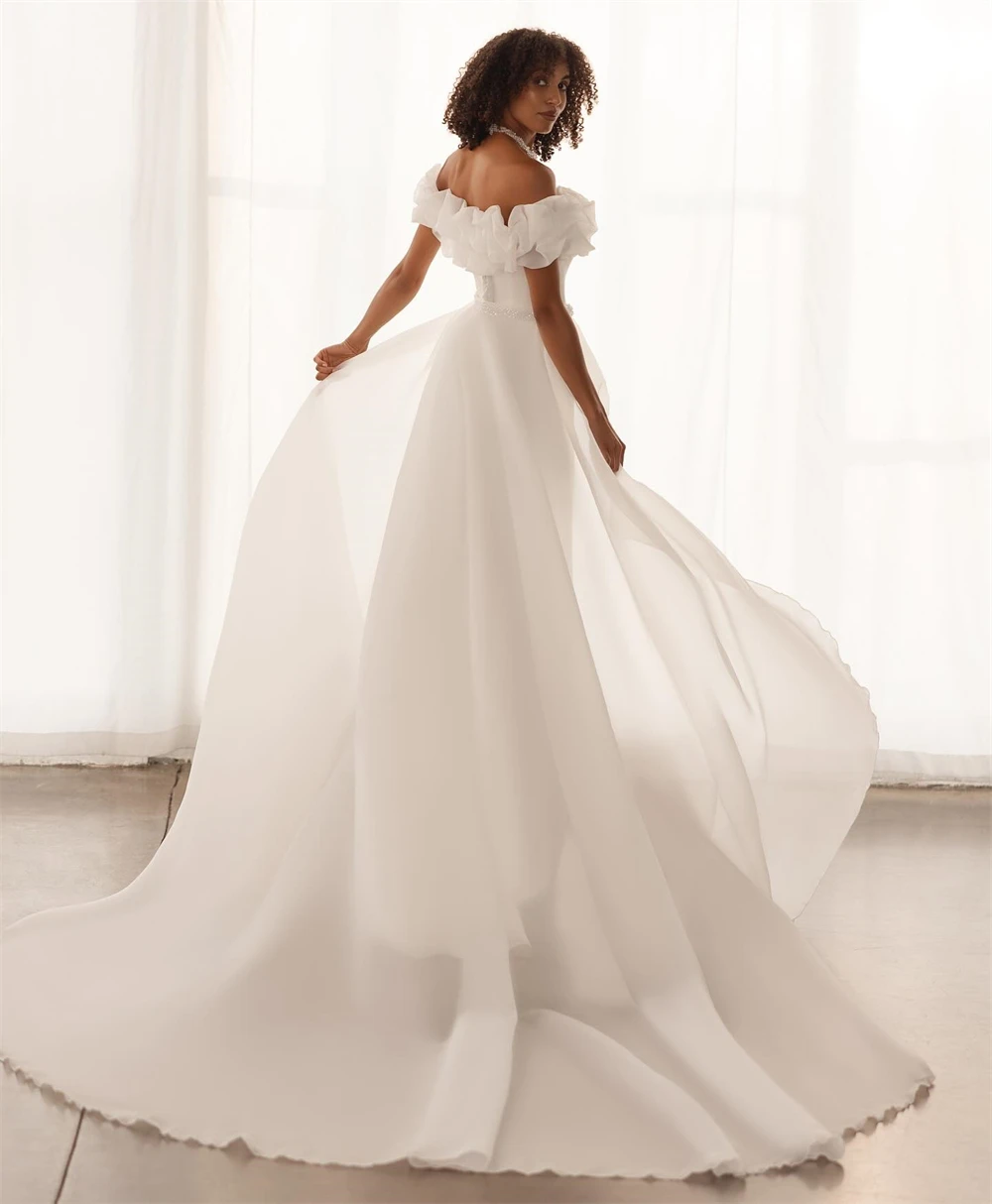 

Customized Soft White Satin Wedding Dress Sexy Boat Neck Off the Shoulder Bridal Gowns Boho Straight Court Train Robe de mariée