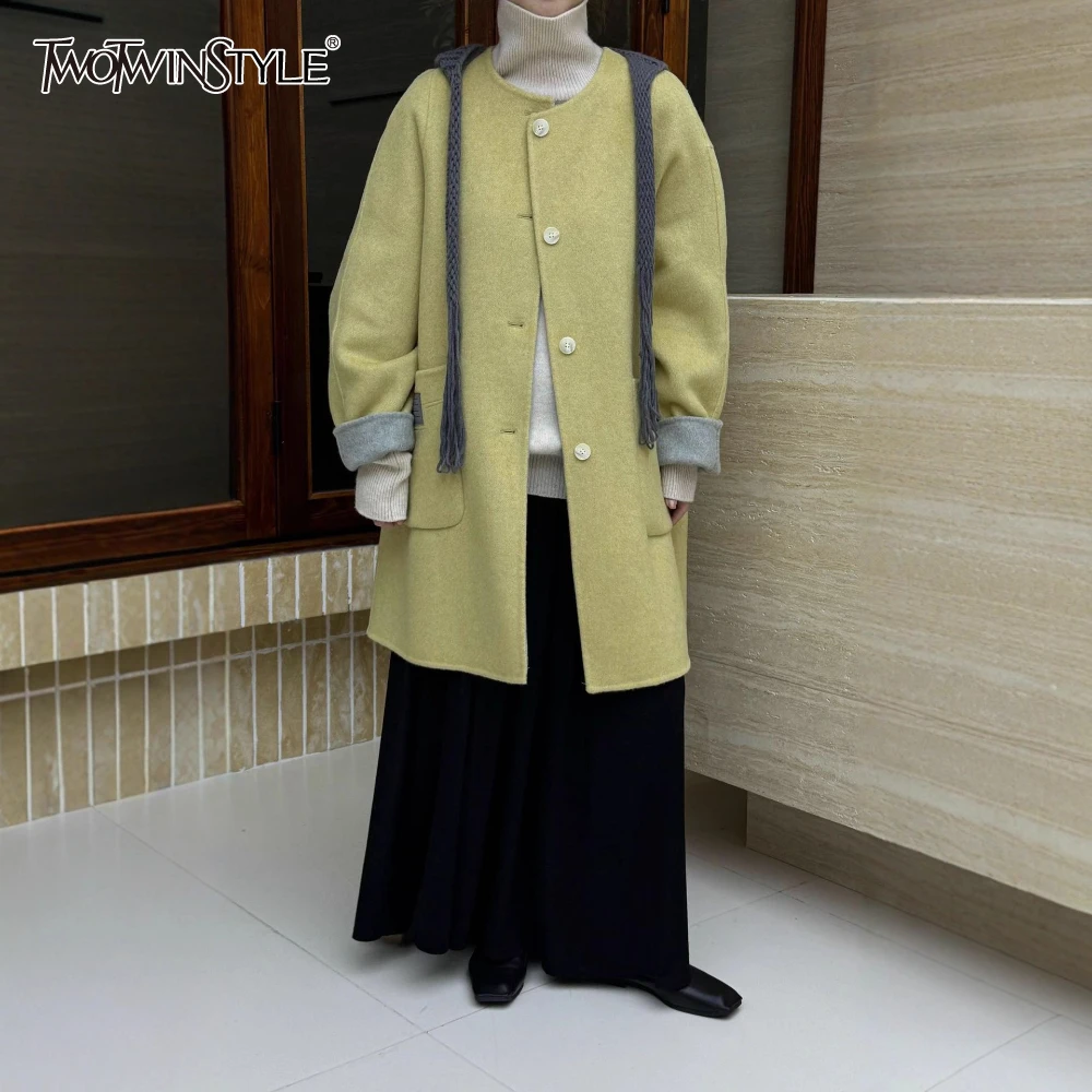 TWOTWINSTYLE Solid Spliced Pocket Jacket Female O Neck Long Sleeve Loose Office Lady Women's Jackets Autumn Fashion Style New