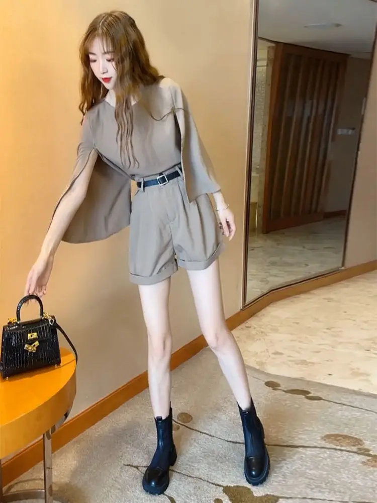 Women's Short Sets 2 Pieces New Features of Matching Female Shorts Novelties Stylish Light Trends Casual Top and Bottom Full Kit