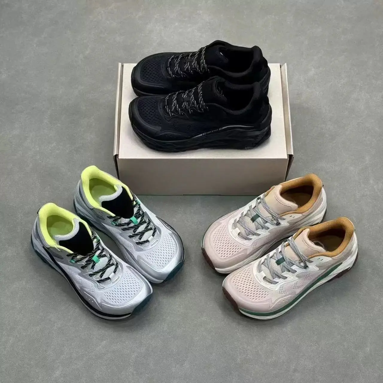 New Hot Marathon Breathable Stretch Training Running Sneakers Lightweight Sneakers Women's Athletic Sneakers Sneakers