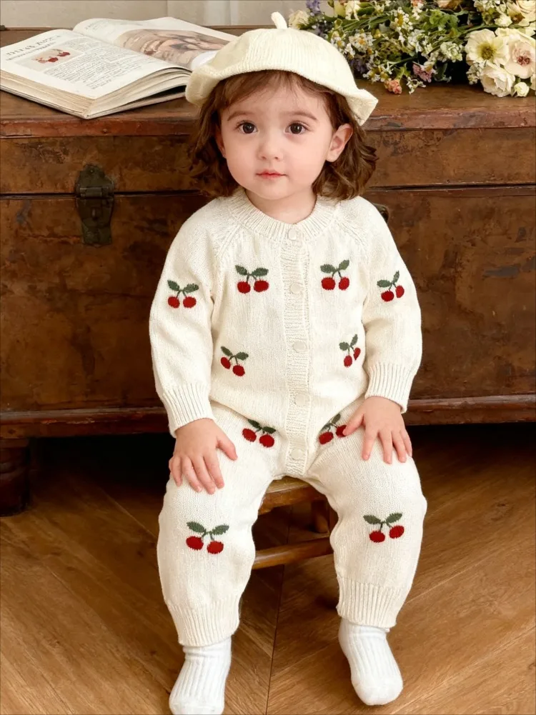 

2025 New Spring and Autumn Baby jumpsuit Cute Cherry Knitted Cotton Yarn Strap Bag Butt Clothes Baby Versatile 3-piece Sets