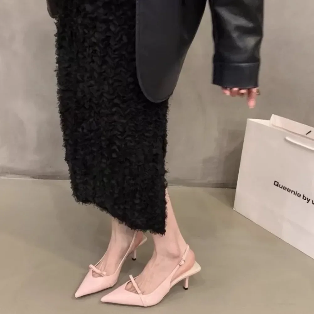 

Woman Pumps Fashion High Heels Square Heel Womens Sandals Pumps Ankle Buckle Sexy Casual Sandals Simple Rome Shoes