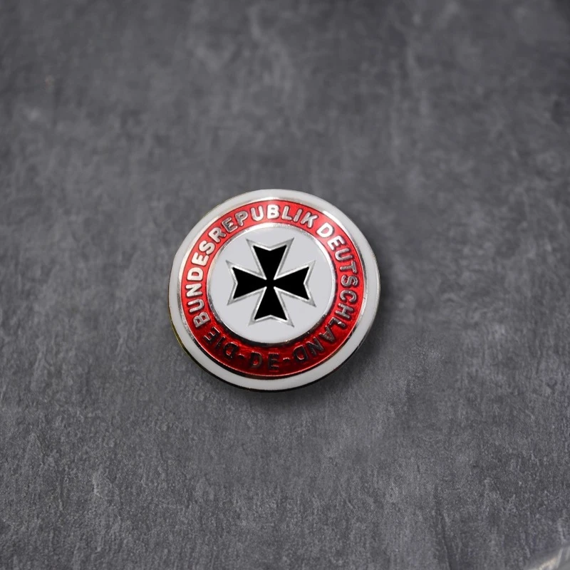 الصليبية المالطية إديلويس أوراق البلوط شارة النسر دبابيس الديكور الحرف التاريخ مروحة جمع تأثيري الدعائم