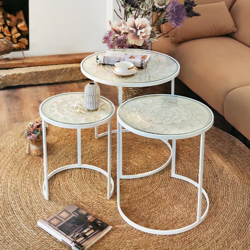 

Long - lasting Small Round Coffee Table in The Living Room, Decorative Sofa, Corner of The Small Table, Set Furniture