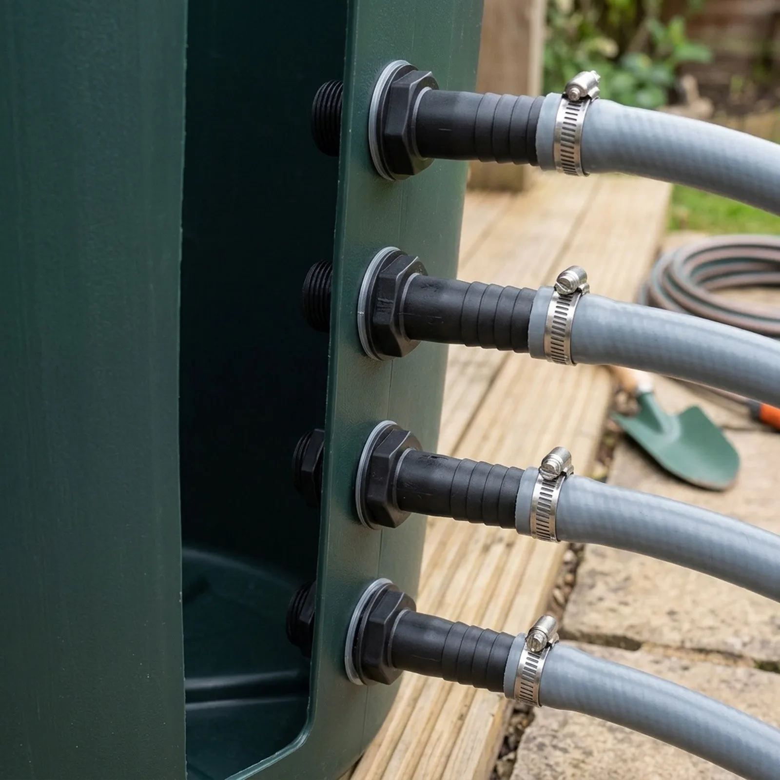 Rainwater Harvesting Overflow Connector for Water Storage Tanks with 1 Inch Pipe Compatibility and Securing Hardware