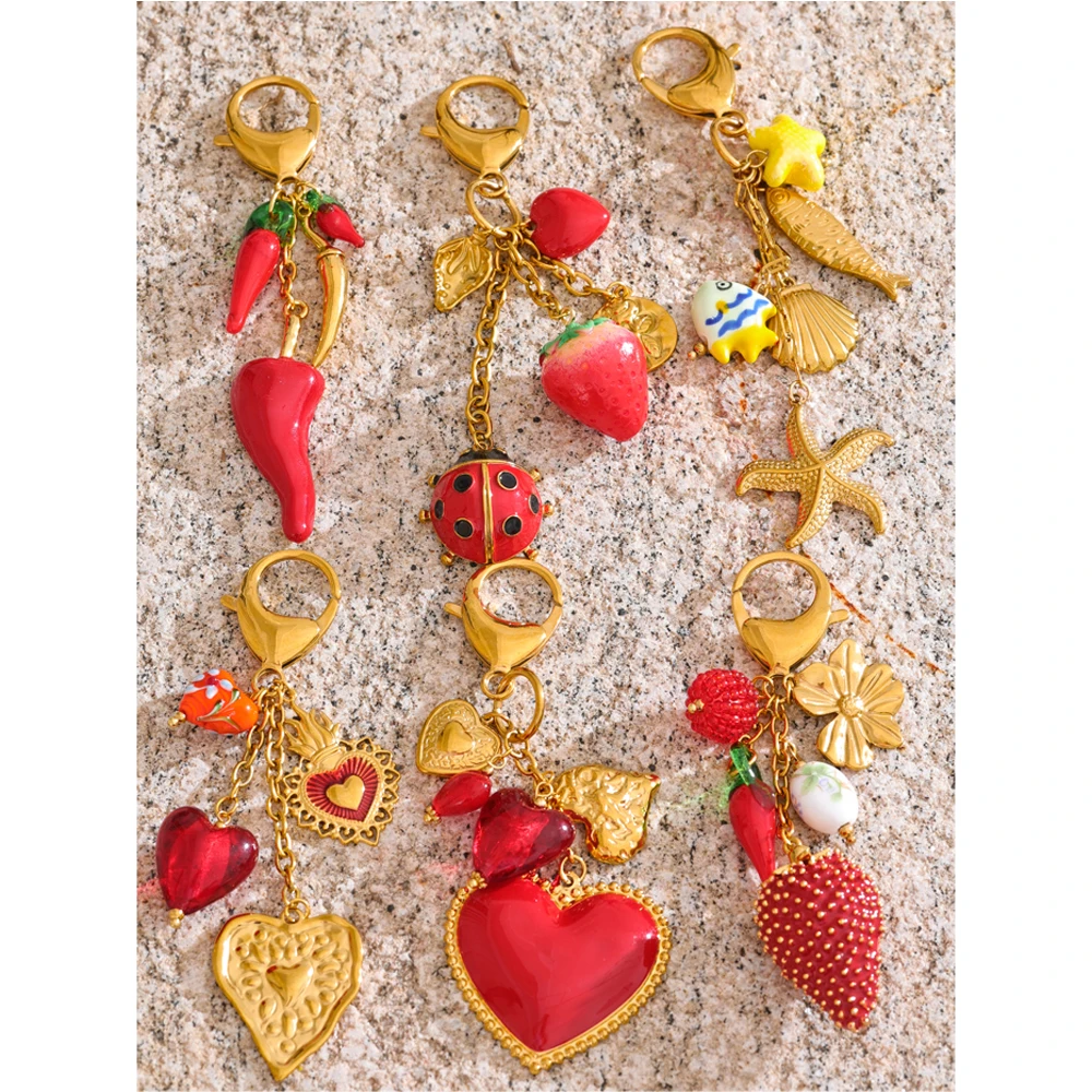 Yhpup Hot Style Red Enamel Fruit Flower Strawberry Keychain Pendant Car Key Chains Jewelry Gift Decoration Accessories
