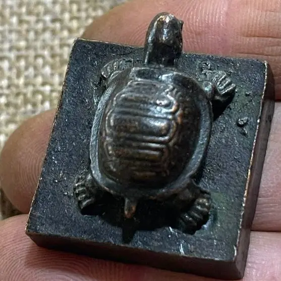 

The collection of bronze seals has a proper shape, exquisite design, exquisite craftsmanship, and an antique flavor