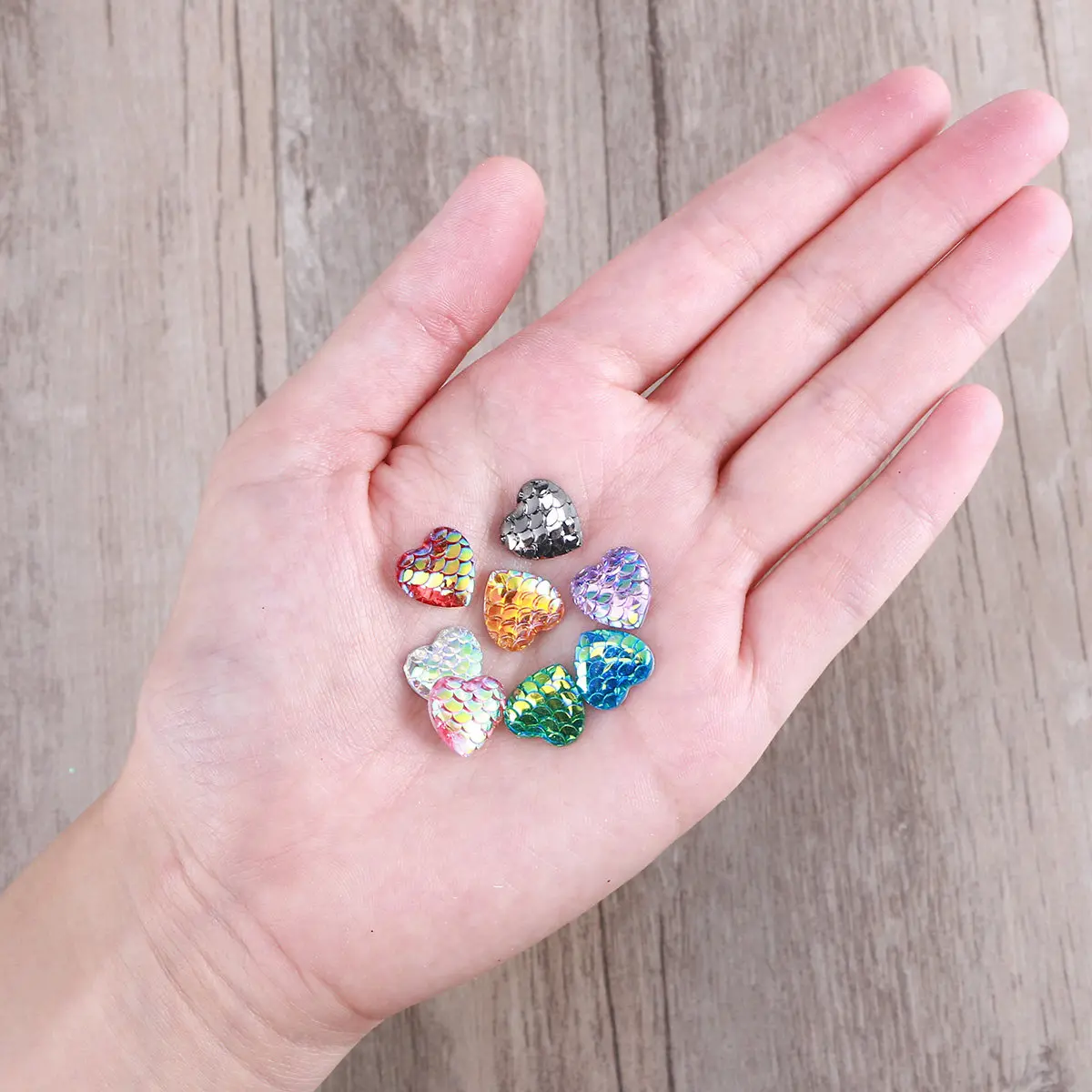 

100 шт. смоляных наклеек-кабошонов 12 мм в форме сердца, переливающихся, с эффектом русалки, для рукоделия, украшений, ожерелий, браслетов, скрапбукинга