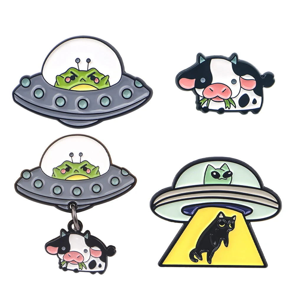 

Alien Cow Lapel Pins for Backpacks Manga Briefcase Badges on Backpack Brooch for Clothes New Fashion Accessories