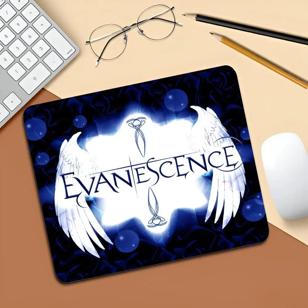 E-Evanescence A-Amy Lee Mouse Pad Gaming Laptops Keyboard Mat Deskmat Pc Accessories Desk Protector Mousepad Gamer Mats Anime Ma