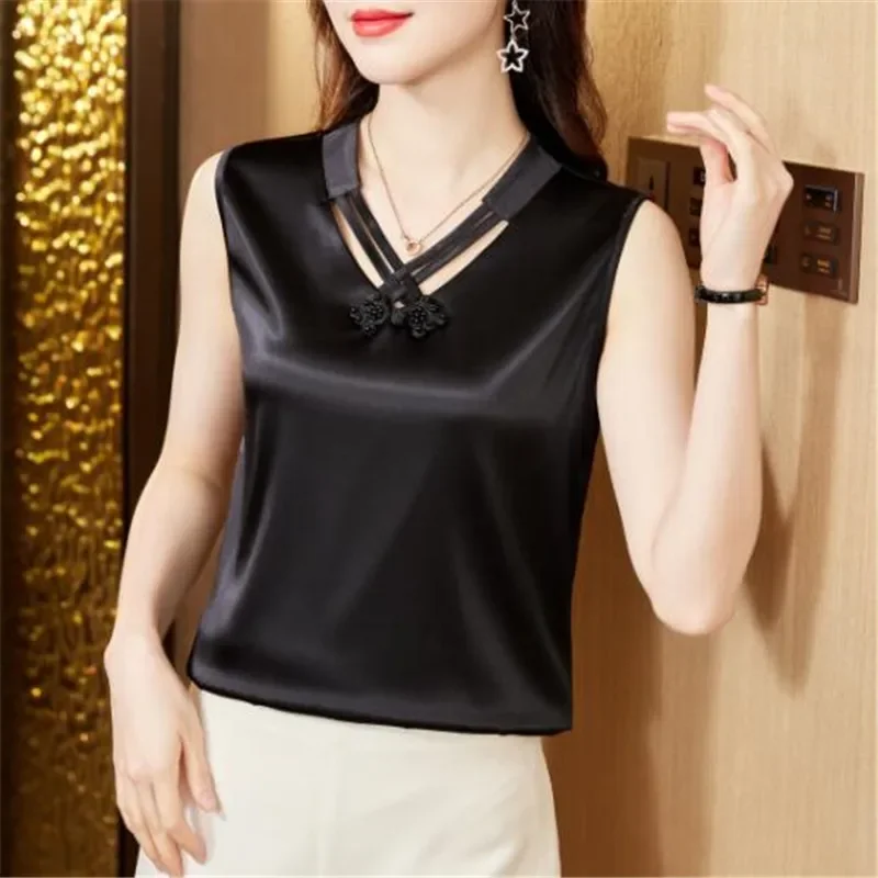 2024 Summer V Neck Solid Beaded Shirt Fashion Sleeveless Satin Blouse for Woman Loose Casual Silk Top Blusas Elegant