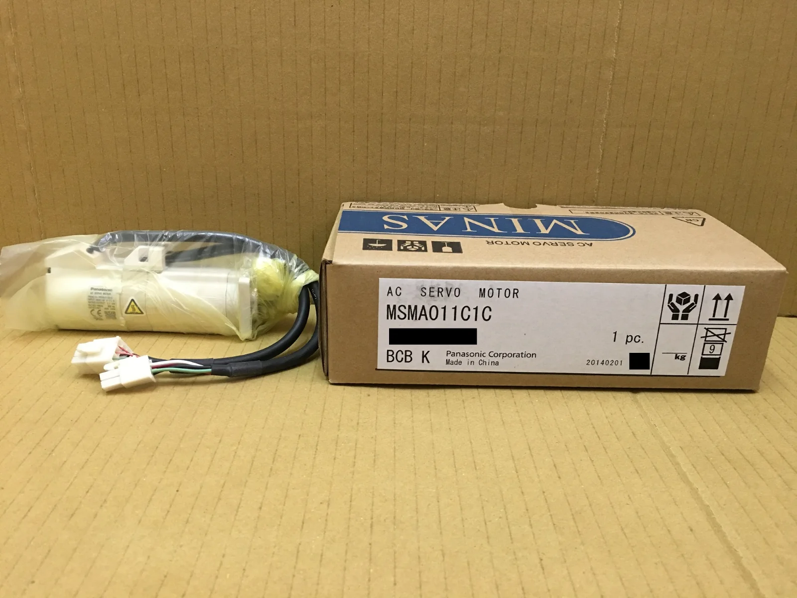 

1pc AC Servo Motor MSMA011C1C New In Box One Year Warranty