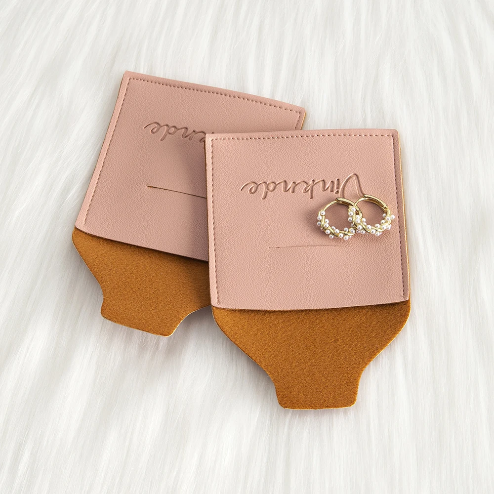 

50 шт./лот, персонализированная кожаная сумка для ювелирных изделий 8x8 см, мини-упаковка для ювелирных изделий, сумка-конверт, бутик, серьги, кольца, карманы для дисплея