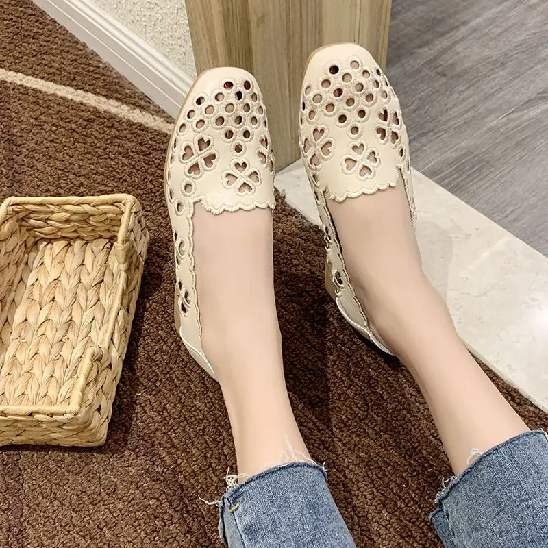 Ladies Summer Footwear Clear Low Heel Elegant Shoes for Women 2024 Square Heels Toe Moccasins Casual Transparent A Chic Lastest