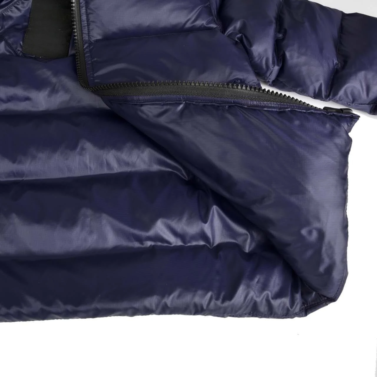 Luxuriöse Winterjacke für Jungen und Mädchen, berühmte Marke, Daunenjacke, solider, verdickter Reißverschluss, Kapuzenmantel, große Kinder-Designerjacke