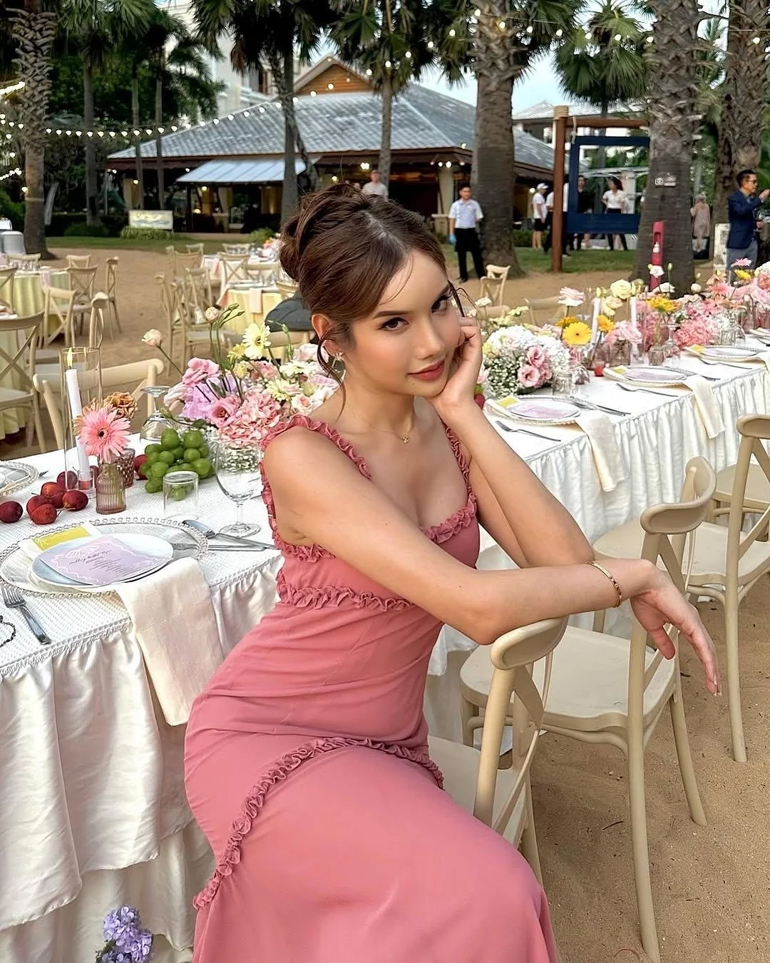 Aangepaste sierlijke jersey avondjurk mode vierkante kraag spaghettibandjes mouwloze feestjurk hoge kwaliteit ce