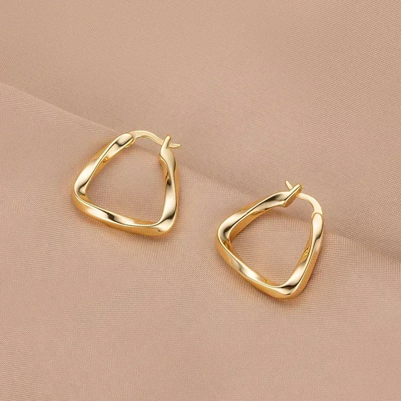 

9999 Real Gold 24K French Fashionable High-end Metal Irregular Stud Earrings, Niche Simple Temperament Triangular Mobius Ears