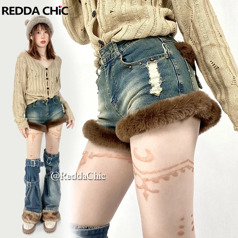 Reddic Y2k celana pendek Denim Fuzzy musim dingin penghangat kaki wanita jahitan bulu palsu lucu robek celana pinggul ramping ketat Streewear Retro