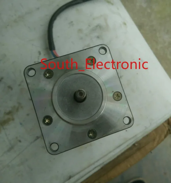 UPH569-AM    servo motor  ,  In good working condition, free shipping  a