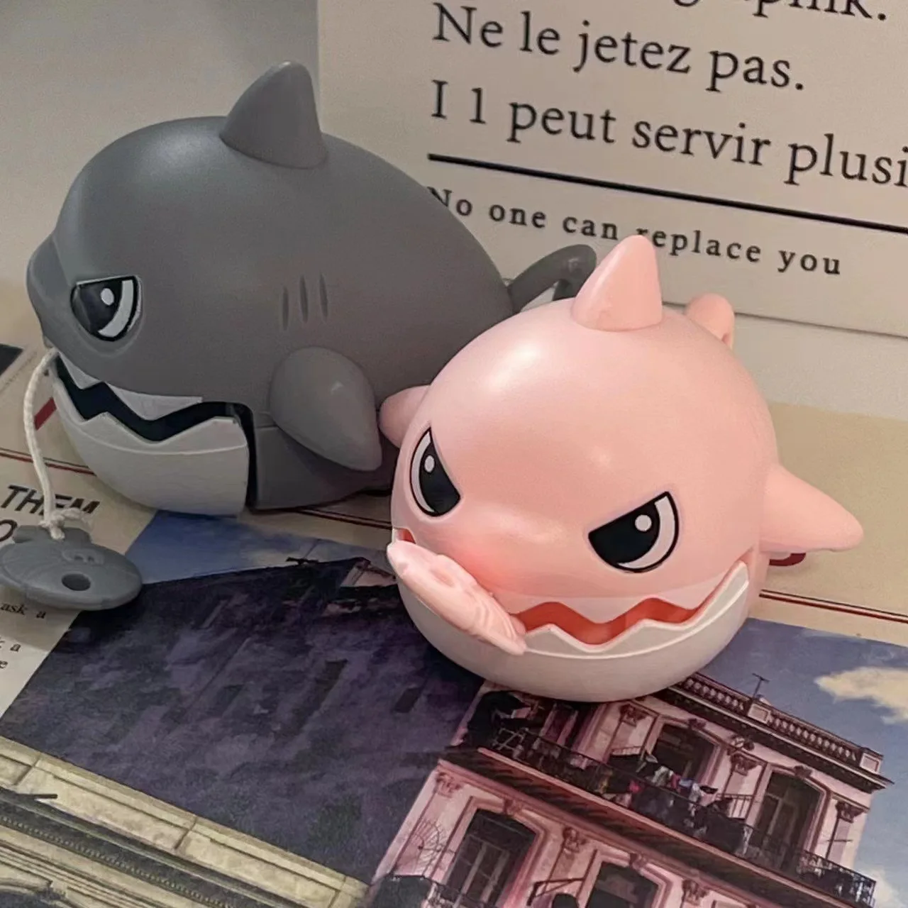 Cute Cartoon Pull Line Shark Pendant toys  Removable Mouth Shark ABS Keychain Toys Stress Reducing Toys Bag decoration toys