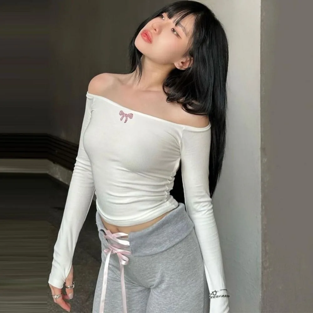 

Ins Rhinestone Bow Off Shoulder T-Shirt Slim Fit Solid Color Long Sleeve T-Shirt Autumn Chic Base Pullover Tops Spring