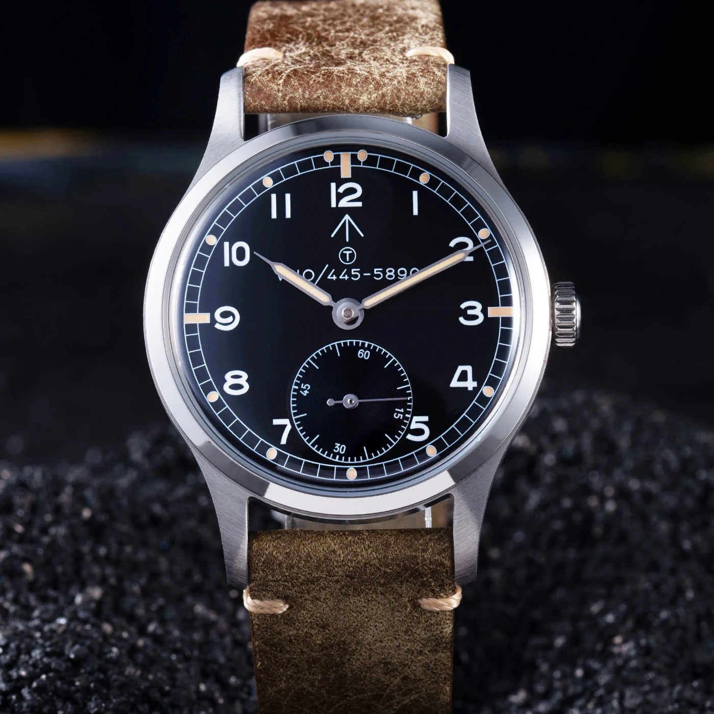

Retro Pilot Watch for Man Domed K1 Mineral Crystal BGW9&C3 Dual-Color Lume Japan VD78 Quartz Movement Military Business Watches