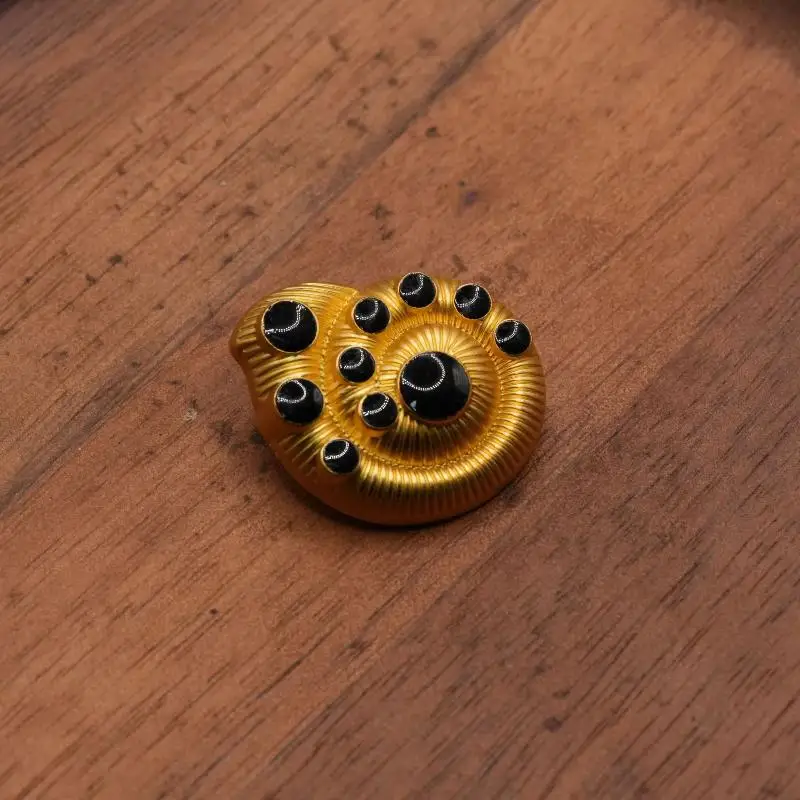 Heart‑Eye Shaped Vintage Metal Buttons DIY Sewing Accessory Clothing Bag Embellishment Decor Fitting
