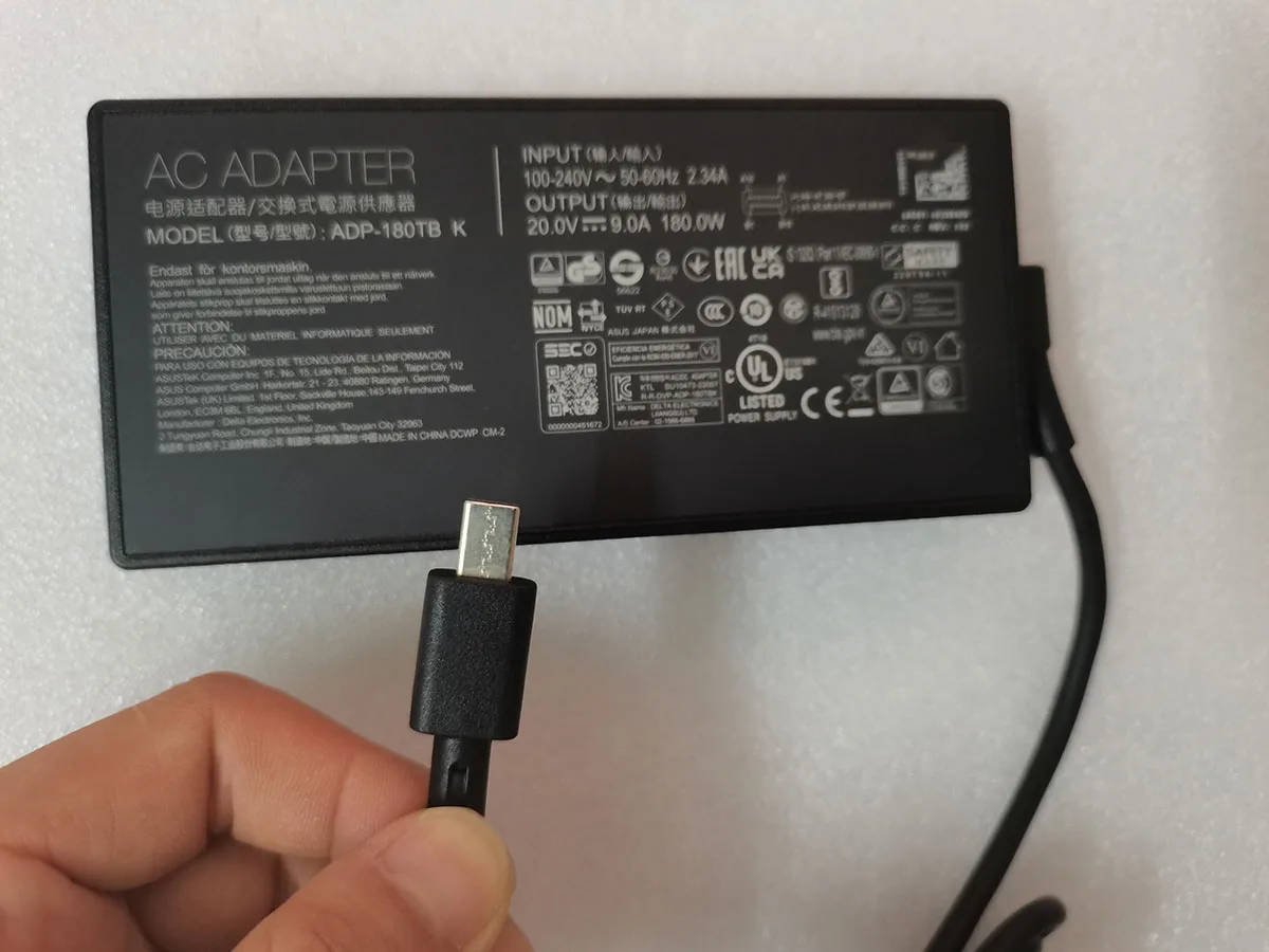 

Оригинальный шнур зарядного устройства для Asus 20 В, 9 А, 180 Вт ADP-180TB K 0A001- 00266400 Адаптер переменного тока Original Puryuan