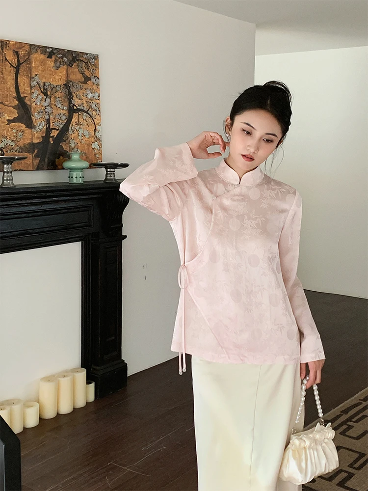 

Оригинальный китайский топ ChunJi из сатина для дома, весна 2026, новая модная универсальная модель с цветочной вышивкой...