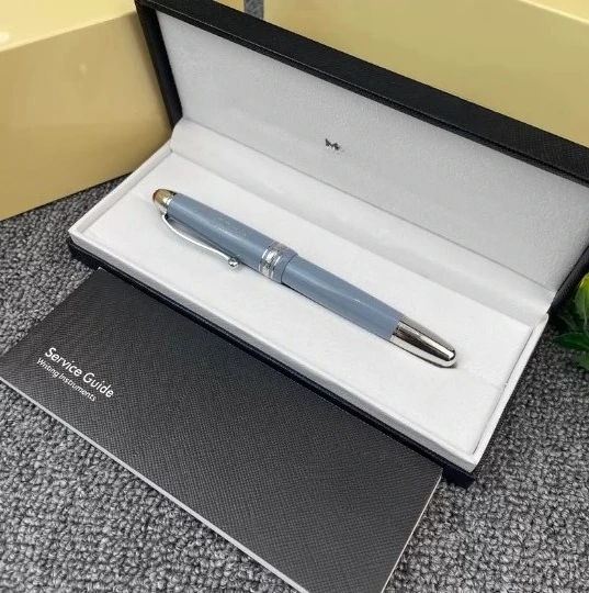 boligrafo-de-caligrafia-premium-m-boligrafo-de-escritura-con-cuerpo-azul-y-acabado-plateado-no-incluye-caja-de-boligrafo