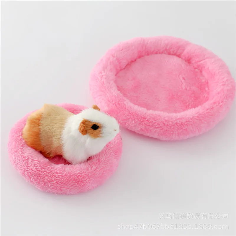 

Breathable Soft Fleece Animal Bed Cushion Mat Hamster Pet Pee Pad Guinea Pig Mat Cage Squirrel Hedgehog Rabbit Warm Plush Mat