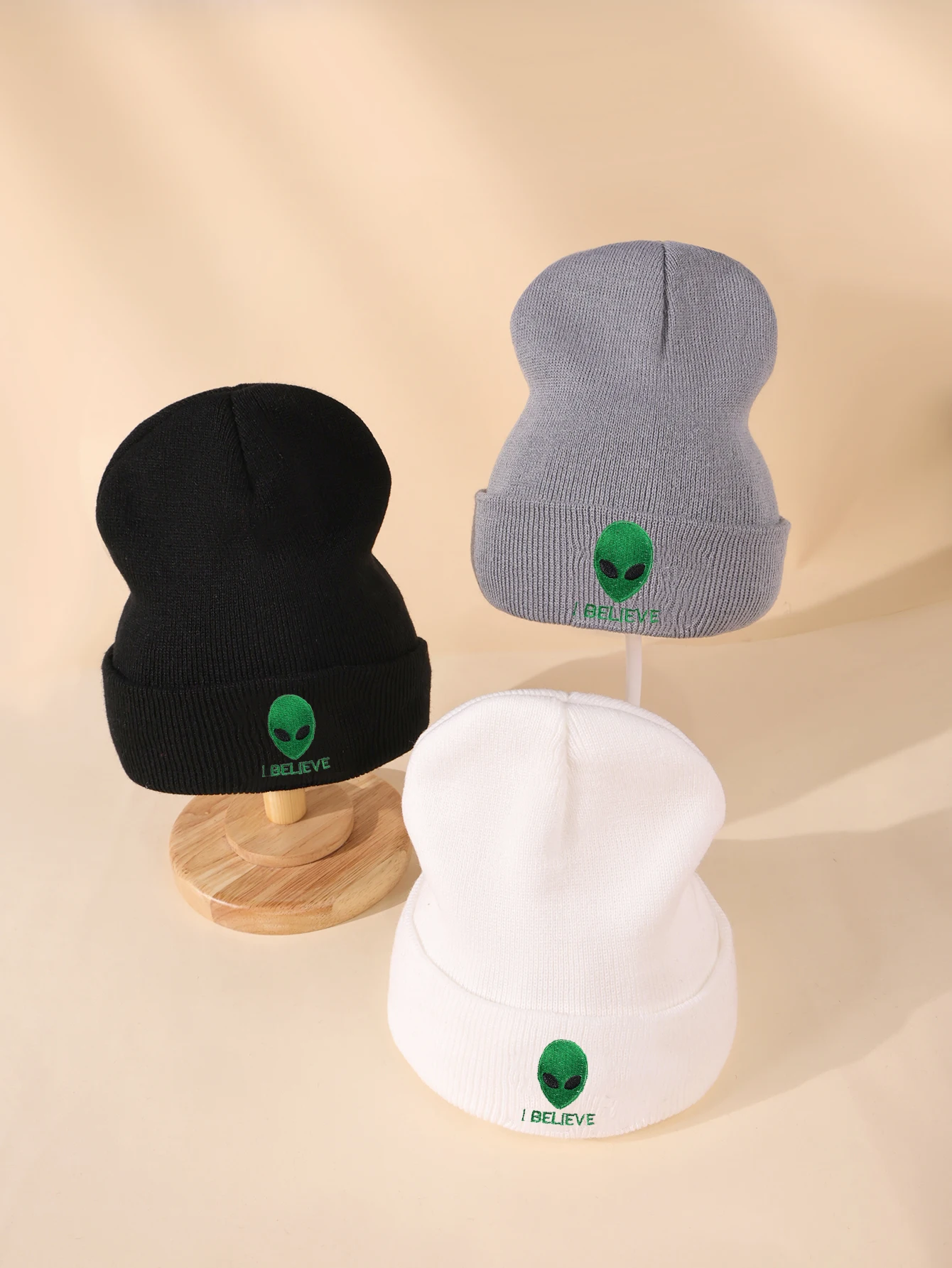 1PC Embroidered Knitted Women's Hat for Autumn and Winter Wa
