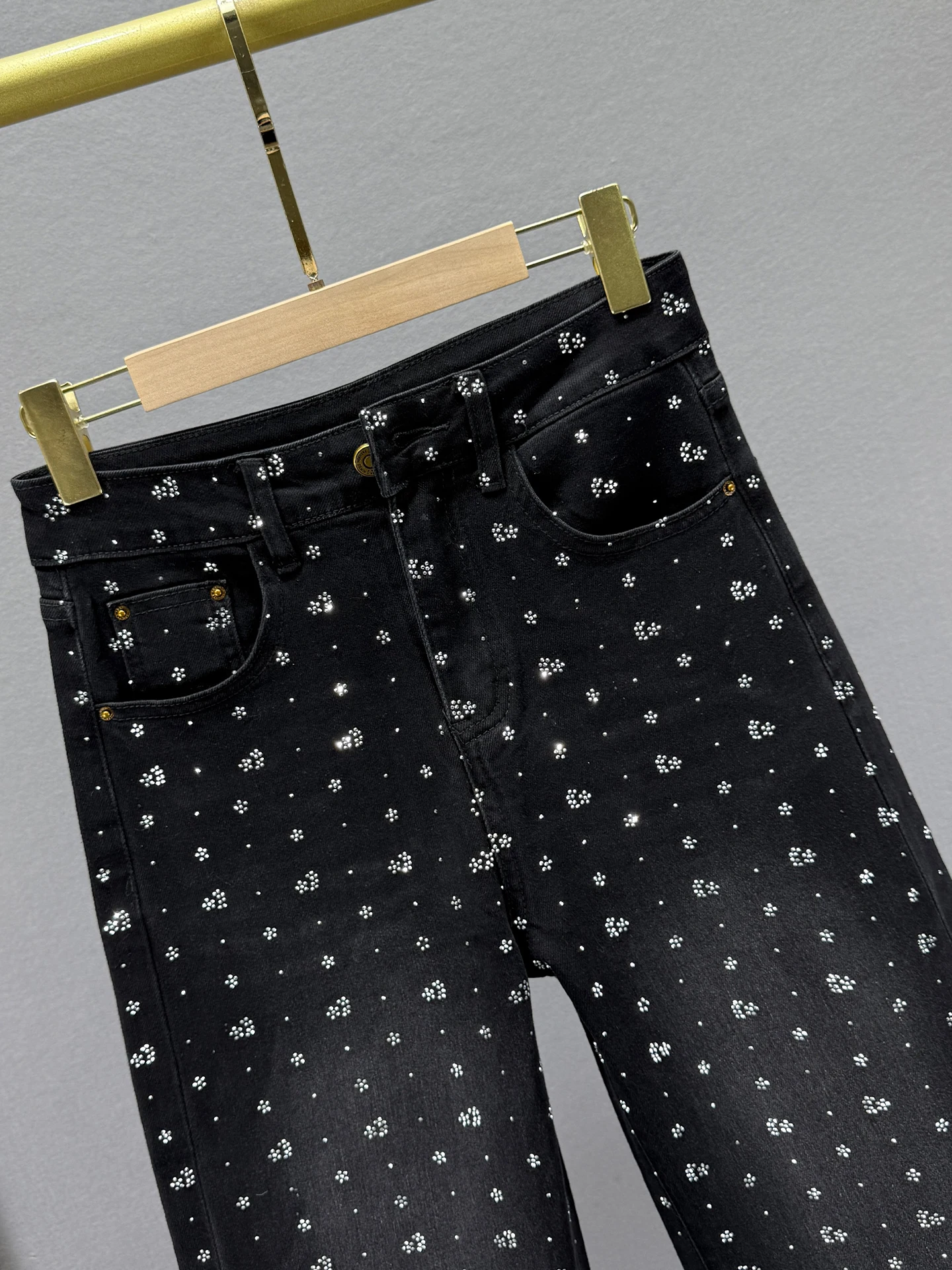 حجر الراين الجينز للنساء أسود مستقيم الساق السراويل 2025 الخريف جديد عالية الخصر فضفاض تمديد السراويل عالية الخصر الجينز