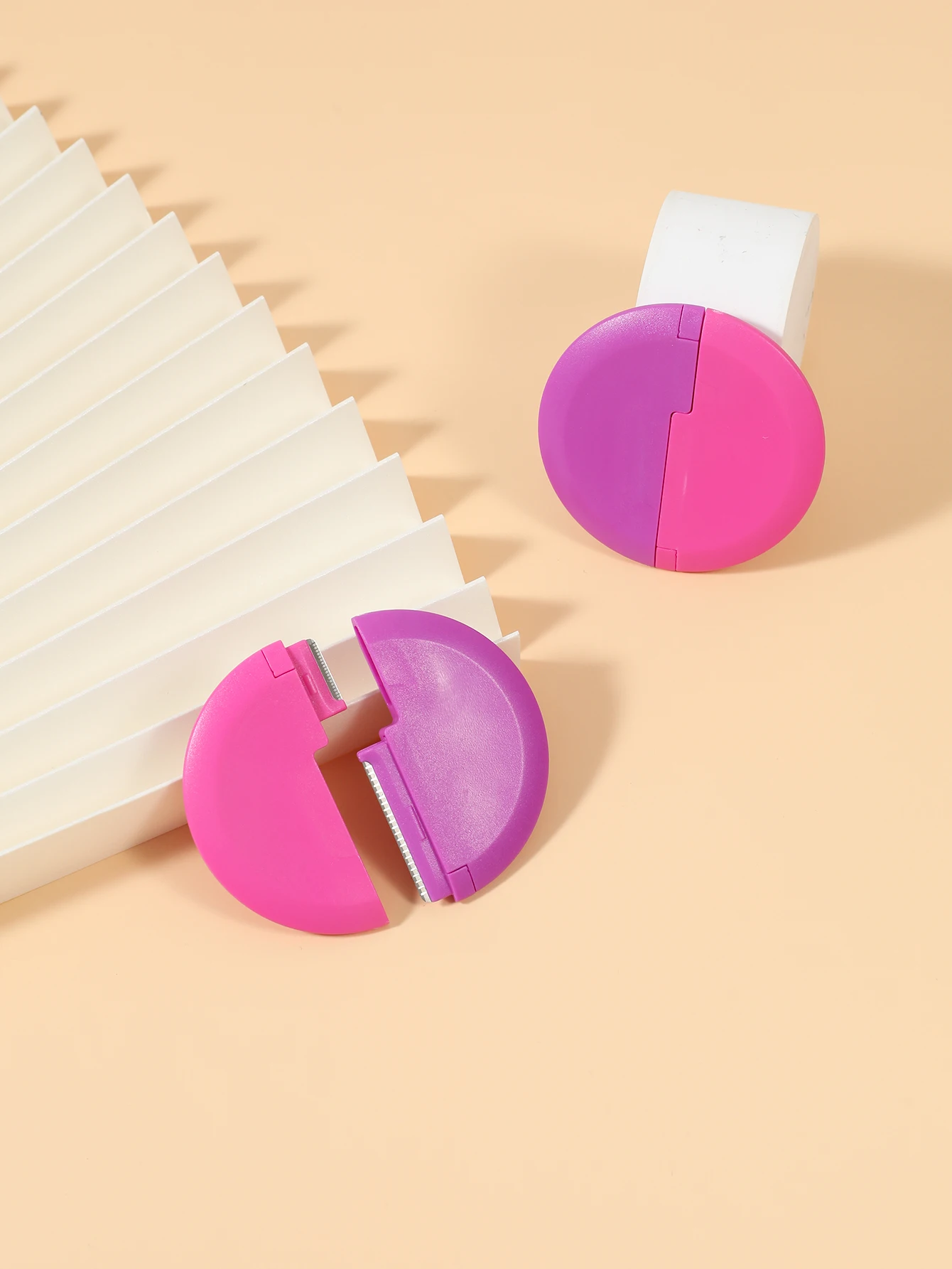 2 szt. Przenośne dwustronne okrągłe maszynki do brwi do ciastek Uniwersalne narzędzie do złuszczania Dermaplaning do twarzy, brody, włosów na twarzy