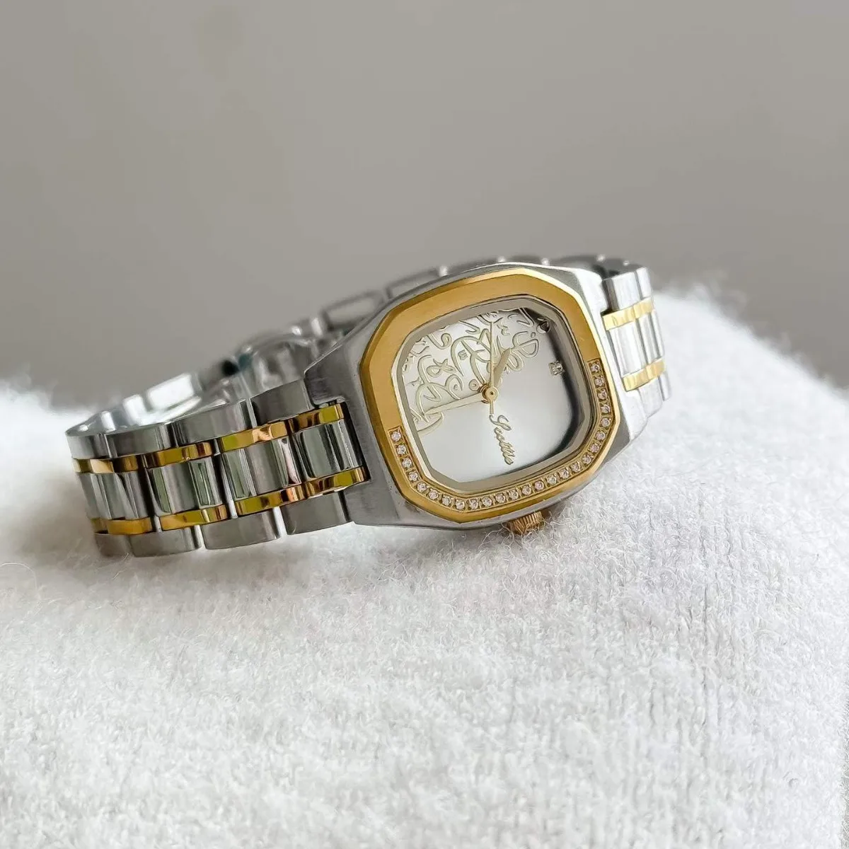 Elegant Arabic Calligraphy Dial Gold Watch for Women Rhinestone Bezel Stainless Steel Bracelet Quartz Clock with Box