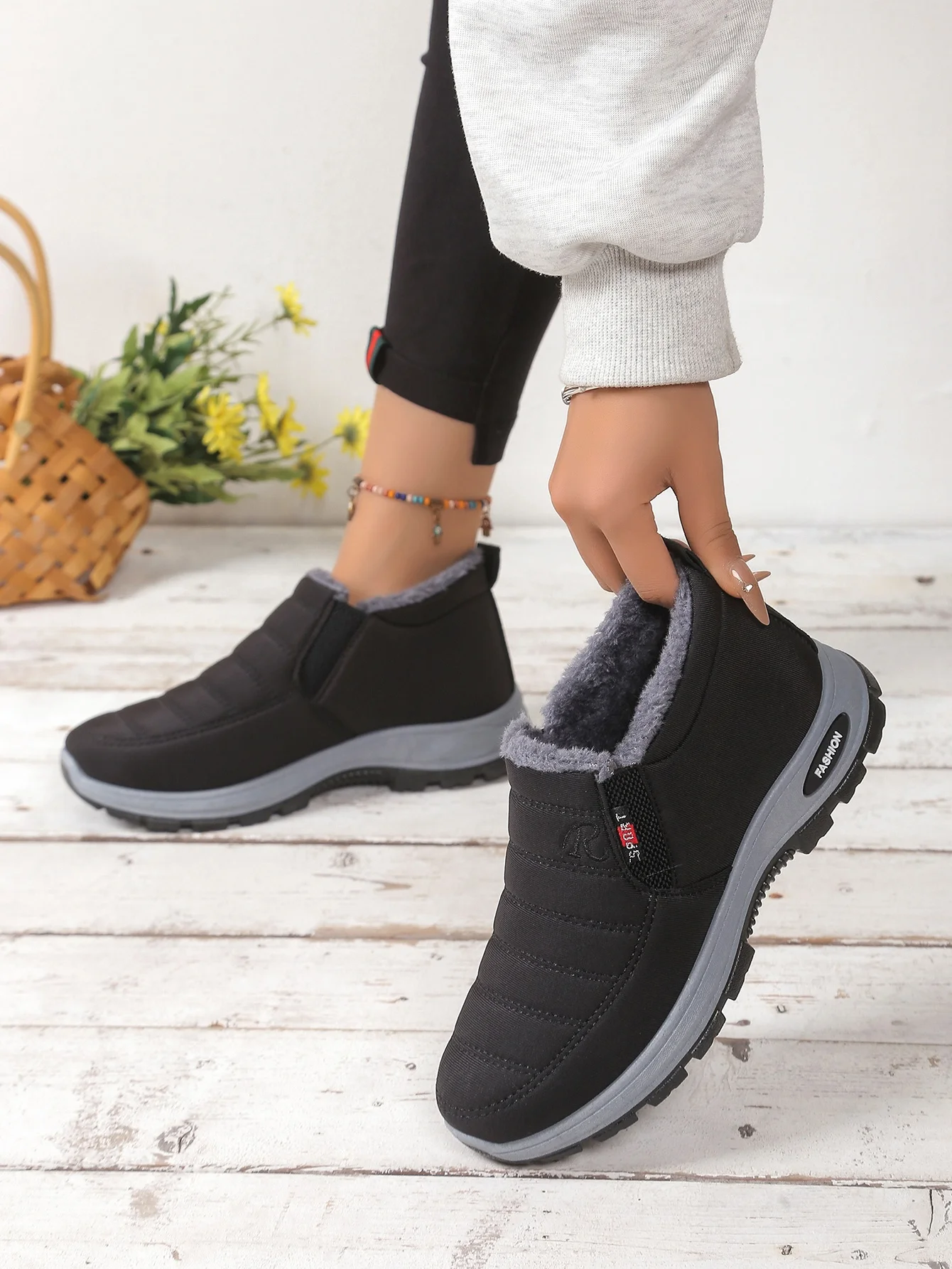 Thumbnail 4 - #13 Best Snow Boots to Buy In 2026