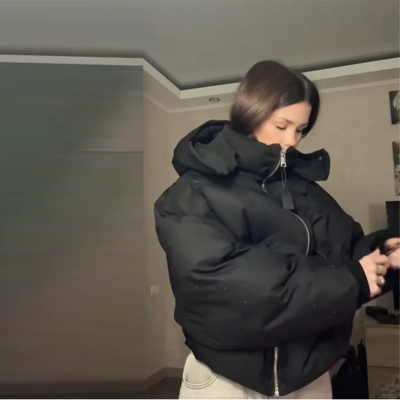 المرأة الخريف الشتاء تسلق الماس القطن وسادة مبطنة عنوان التماس المعتاد الدافئة معطف مقنع 2025 سيدة جديدة Y2k الشارع الشهير