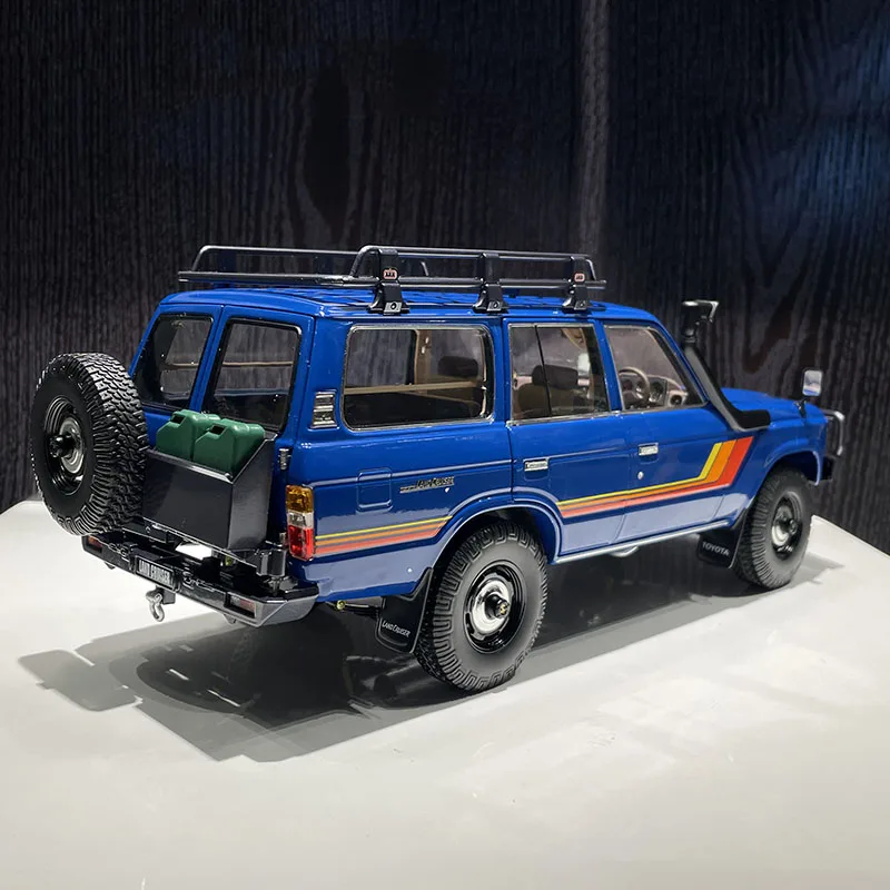 Kyosho 1:18 Land Cruiser LC60 5th Generation Land Cruiser Alloy Simulation Car Model