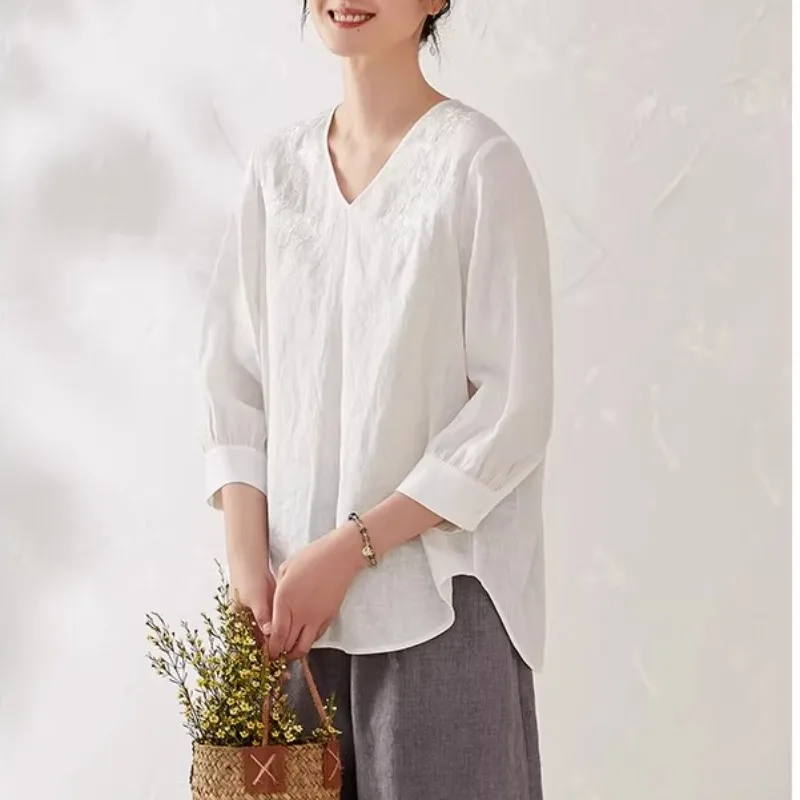 

Elegant Embroidered Pure Linen White Shirt Thin Spring Summer Casual Style Women's Top Sleeveless Seven-Quarter Length Blouse