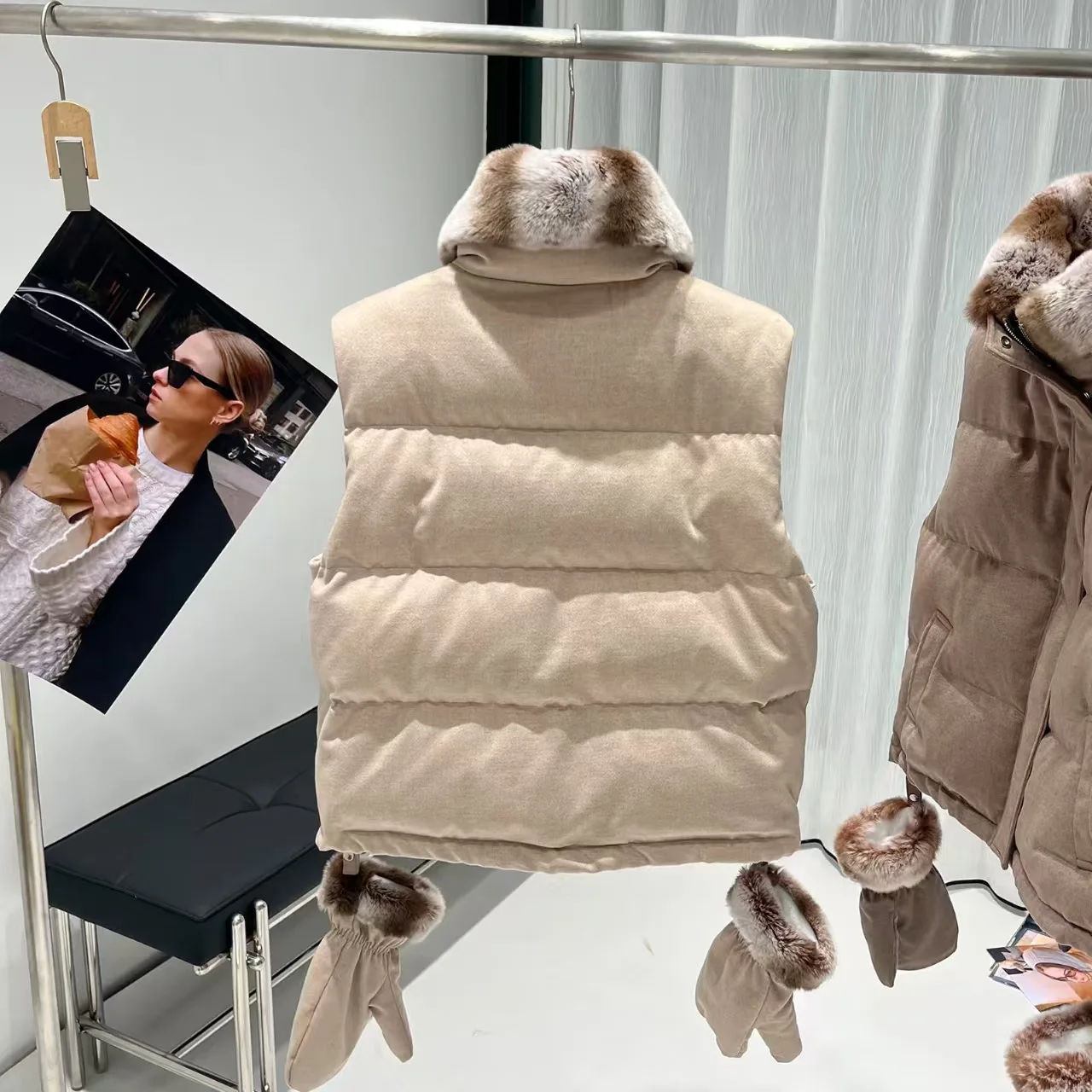 Women's Down Vest, Short, Loose-Fitting, Warm Vest, Sleeveless Jacket with Rabbit Fur Collar, 2026, New Arrival, Y2K, Top